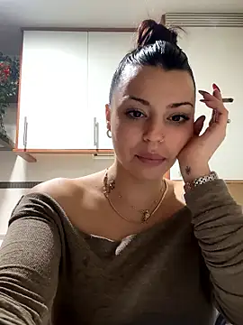Snapshot of NoeliaGarcia17 chatting on January 2026 11:42:01 PM NoeliaGarcia17 online show from January 2026 11:42:01 PM