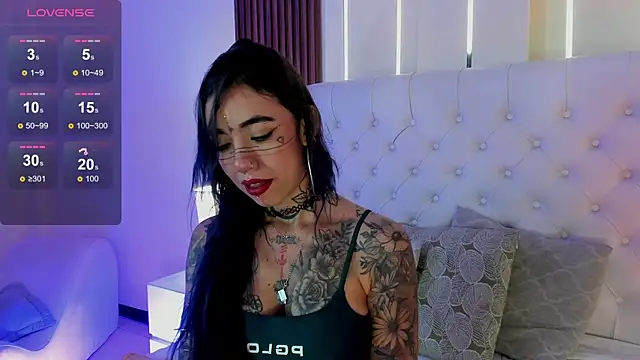 ViolettaAlemida online show from September 2025 01:22:01 PM