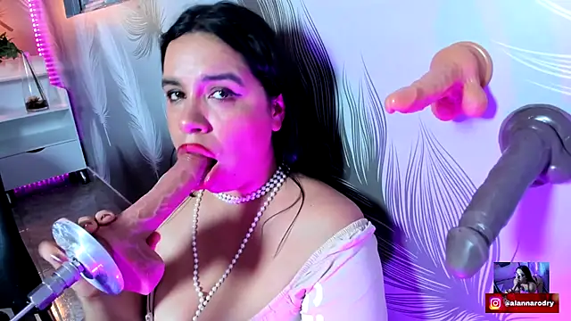 Alanna-sloppy online show from October 2025 02:29:01 PM