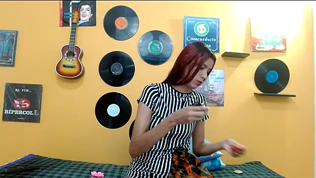 skinnyverus18 online show from November 2025 07:18:01 PM