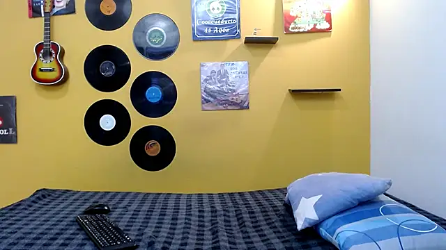 skinnyverus18 online show from February 2026 07:21:01 PM