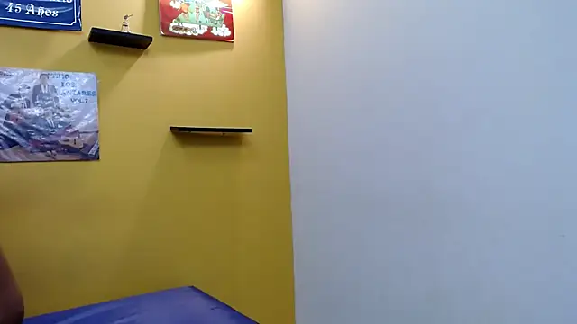 skinnyverus18 online show from April 2026 07:18:02 PM