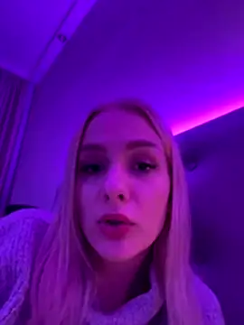 Snapshot of DaryaDoll chatting on November 2025 06:10:01 PM DaryaDoll online show from November 2025 06:10:01 PM