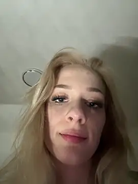 Snapshot of DaryaDoll chatting on February 2026 03:54:01 AM DaryaDoll online show from February 2026 03:54:01 AM