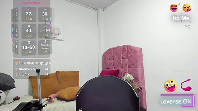 esmeraldaladys online show from February 2026 10:06:01 PM