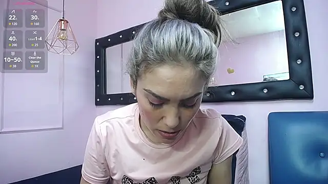 danna7cute online show from July 2026 09:32:01 PM