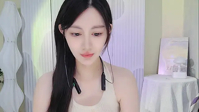Nuan Qi online show from September 2025 12:45:02 AM
