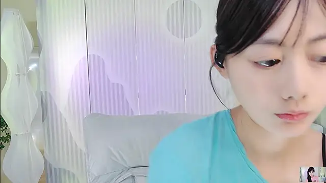 Nuan Qi online show from October 2025 02:36:02 AM