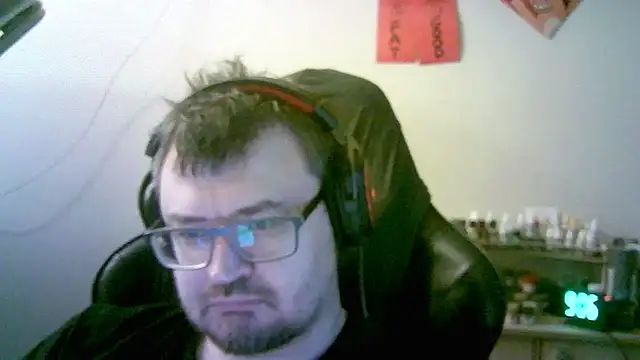 Snapshot of SirAbuser chatting on February 2026 06:07:01 AM SirAbuser online show from February 2026 06:07:01 AM