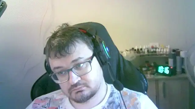 Snapshot of SirAbuser chatting on February 2026 07:17:01 AM SirAbuser online show from February 2026 07:17:01 AM