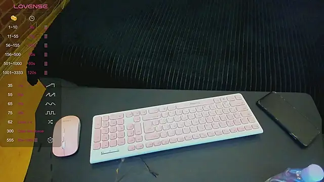 Cutiee Alicee online show from April 2026 08:17:01 PM