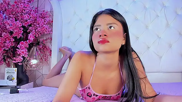 AngeliqueRouse online show from November 2025 05:35:02 AM