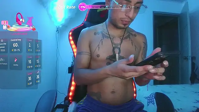 Ferlucyboy666 online show from October 2025 01:48:02 AM