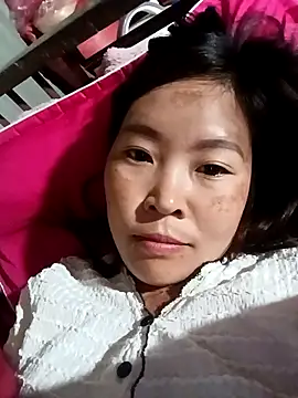 Snapshot of vivi_cute chatting on September 2025 02:07:02 PM vivi cute online show from September 2025 02:07:02 PM