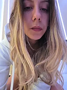 PetiteSecrets online show from November 2025 10:31:02 PM