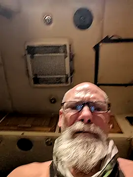 Snapshot of Deepinallthe chatting on November 2025 10:24:01 PM Deepinallthe online show from November 2025 10:24:01 PM