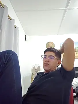 Snapshot of Ajhg98 chatting on February 2026 03:16:02 AM Ajhg98 online show from February 2026 03:16:02 AM