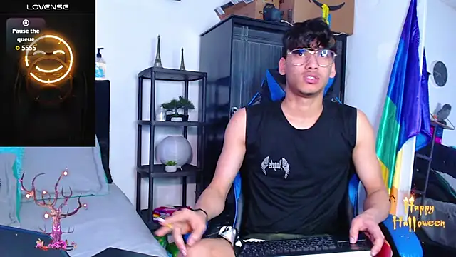 Gael Jones online show from October 2025 01:43:02 PM