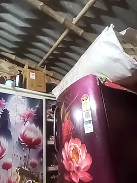 Hot-Show2 online show from April 2026 04:35:01 PM