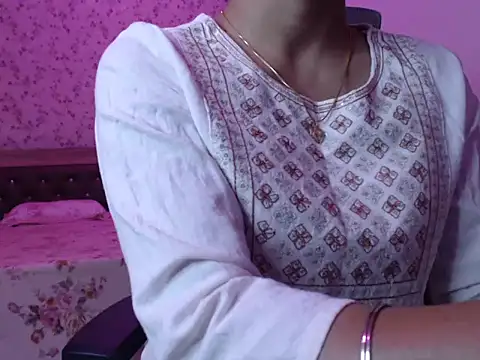 Snapshot of snow_white123 chatting on November 2025 09:03:02 PM snow white123 online show from November 2025 09:03:02 PM