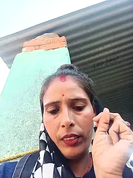Snapshot of Arti13A chatting on May 2026 11:37:02 AM Arti13A online show from May 2026 11:37:02 AM