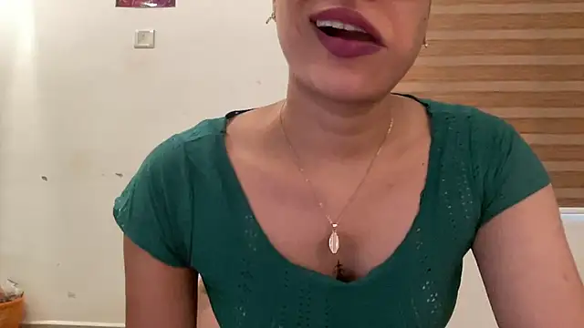 Snapshot of LucytheDevilQueen chatting on November 2025 02:45:01 AM LucytheDevilQueen online show from November 2025 02:45:01 AM