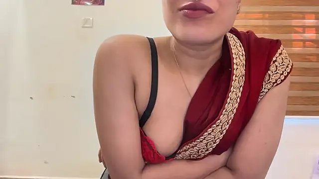 Snapshot of LucytheDevilQueen chatting on December 2025 03:15:02 AM LucytheDevilQueen online show from December 2025 03:15:02 AM