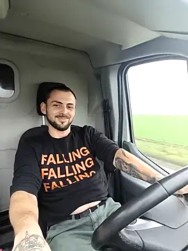 papichulo0099 online show from December 2025 12:31:02 PM