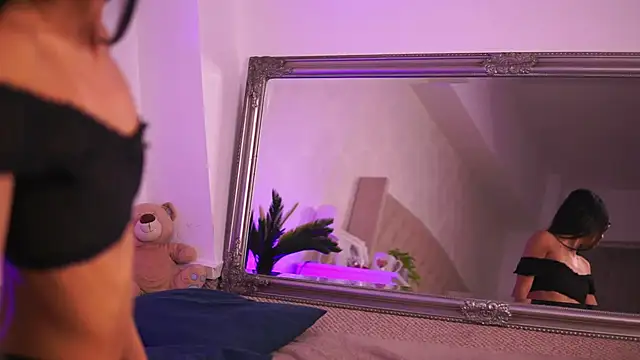 ChloeObril online show from September 2025 03:31:01 AM