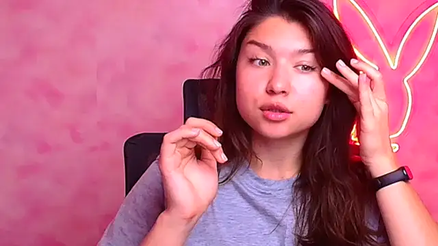 Sandra Curly online show from September 2025 01:33:01 PM