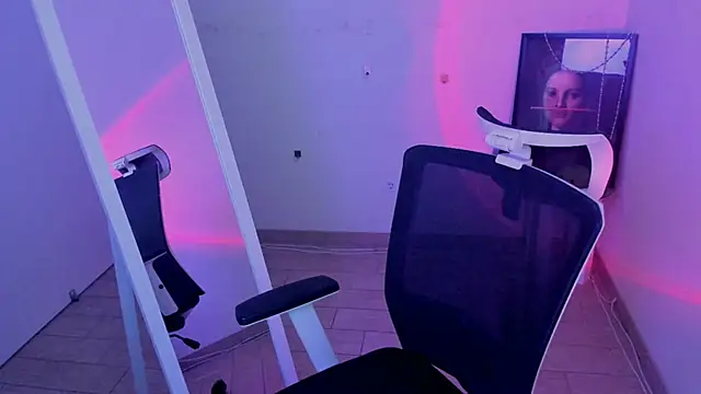 Sandra Curly online show from April 2026 07:58:01 PM