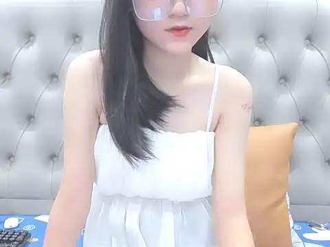Snapshot of _ly__ chatting on October 2025 03:18:01 PM ly online show from October 2025 03:18:01 PM