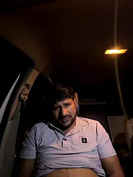 DeepakFucker01 online show from October 2025 05:33:01 PM