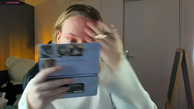 Amanda Butlerr online show from November 2025 10:25:02 AM