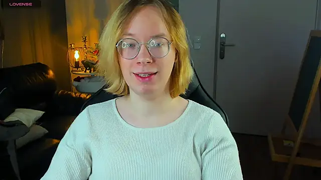 Amanda Butlerr online show from November 2025 02:54:01 PM