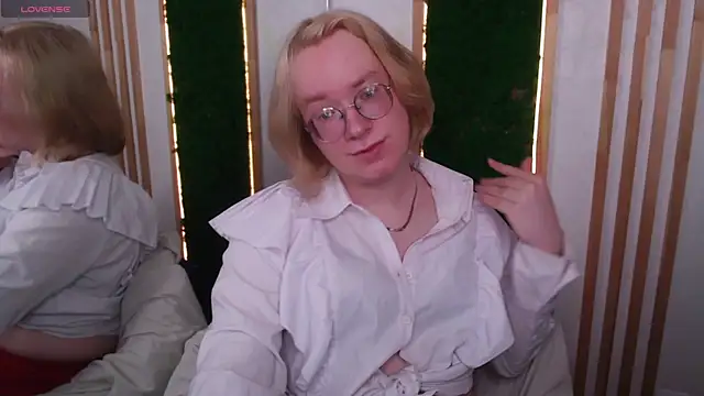 Snapshot of Amanda_Butlerr chatting on July 2026 08:03:02 PM Amanda Butlerr online show from July 2026 08:03:02 PM