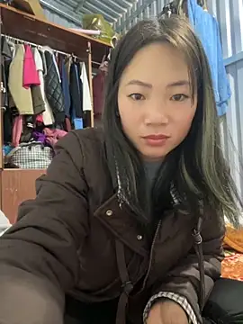 AAANINE22 online show from November 2025 07:27:01 AM