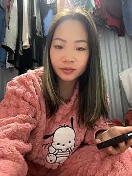 AAANINE22 online show from November 2025 12:53:02 PM