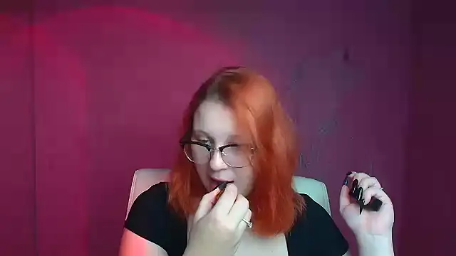 ScarletVixen  online show from September 2025 07:47:01 PM