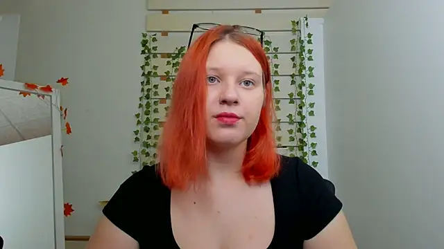 ScarletVixen  online show from October 2025 06:51:01 PM