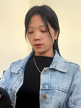 thaoyeuuu online show from September 2025 02:04:01 AM