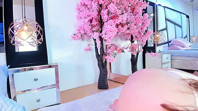 TessaCooper1 online show from November 2025 09:14:02 PM