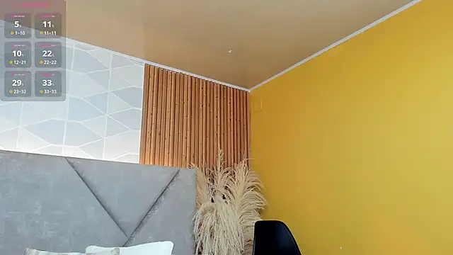 Brunnette Sensation online show from November 2025 06:23:02 PM