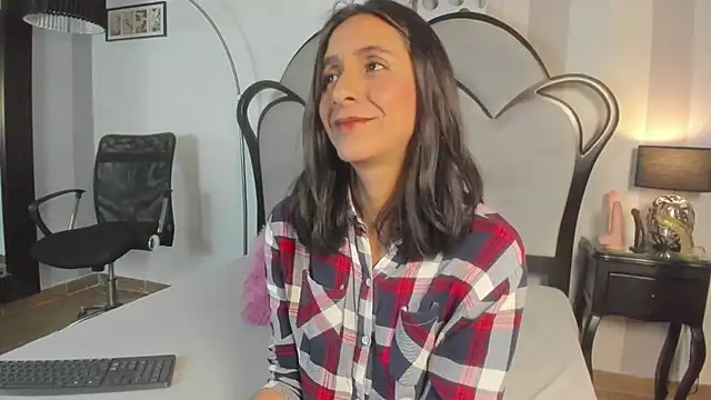 MiaAmore  online show from April 2026 06:12:02 PM