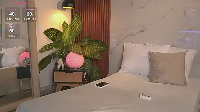 SophieCollins 1 online show from April 2026 11:45:02 AM