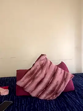 Lady-Amina online show from November 2025 01:43:01 PM