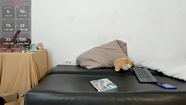 Snapshot of zarek_lux chatting on November 2025 03:02:01 PM zarek lux online show from November 2025 03:02:01 PM