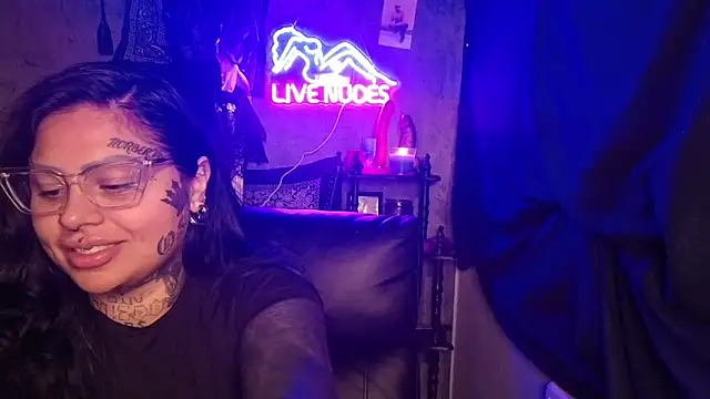 chicanachic13 online show from February 2026 06:53:02 AM