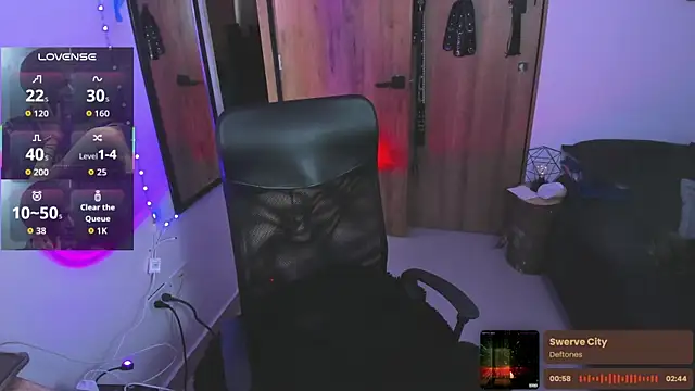 starrraura online show from November 2025 06:50:01 PM