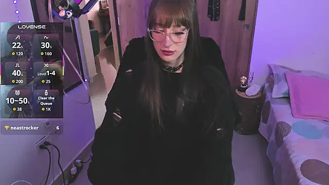 Snapshot of starrraura chatting on December 2025 07:11:01 PM starrraura online show from December 2025 07:11:01 PM